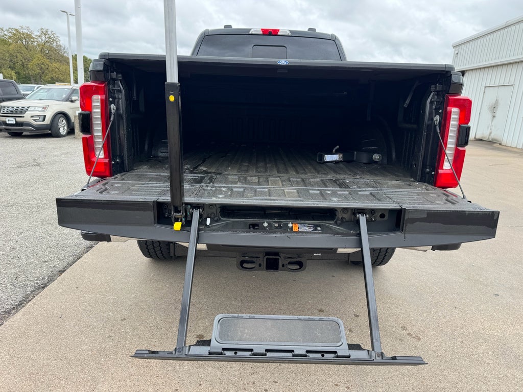 2025 Ford F-250 LARIAT
