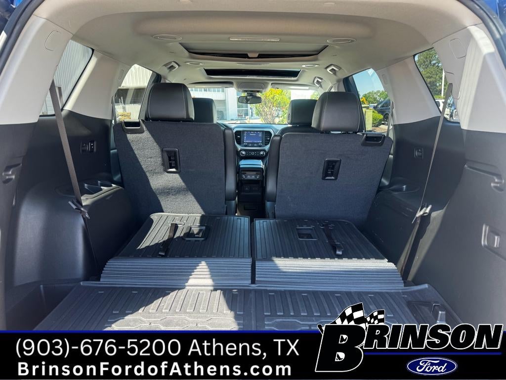 2023 GMC Acadia SLT