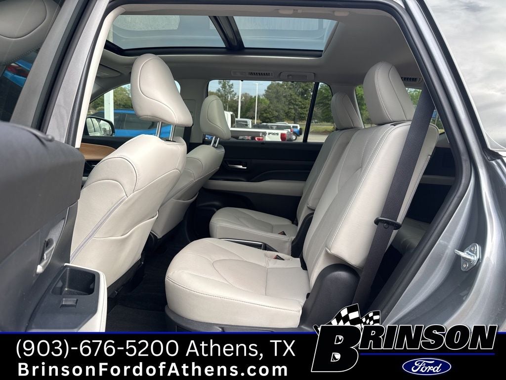 2025 Toyota Grand Highlander Base